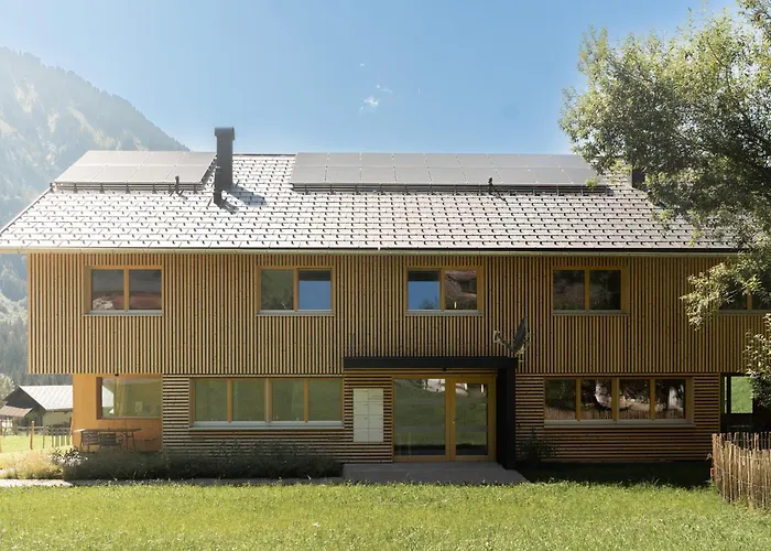 Haus Kanabe